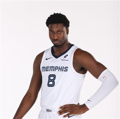 정신을 잃었나요? Jaren Jackson Jr.는 전반 13분 동안 4개의 파울을 범해 플러스 마이너스 -26을 기록했습니다.